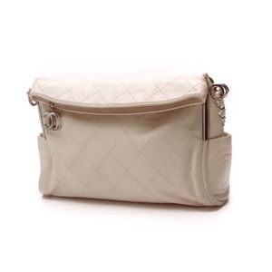 💕TRADED💕CHANEL Ultimate Soft Hobo Ivory-Medium